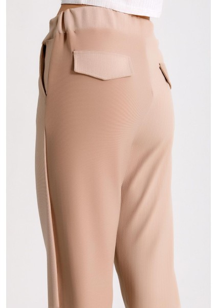 Lastikli Ayarlanabilir Kordonlu Bel Paçası Pensli Arkası Çift Sahte Cepli Kontrast Çizgili Pantolon indirimleri