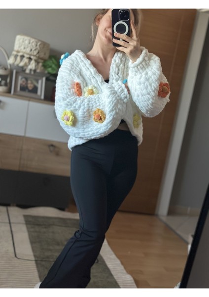 El Yapımı Çiçek Puffy Polar Chunky Hırka, Ceket Beyaz / Standart fırsatları