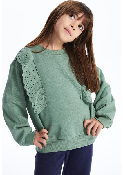 Lcw Kids Bisiklet Yaka Fisto Detaylı Uzun Kollu Kız Çocuk Sweatshirt