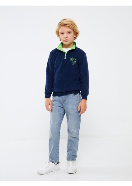 Lcw Kids Dik Yaka Nakışlı Uzun Kollu Polar Erkek Çocuk Sweatshirt modelleri