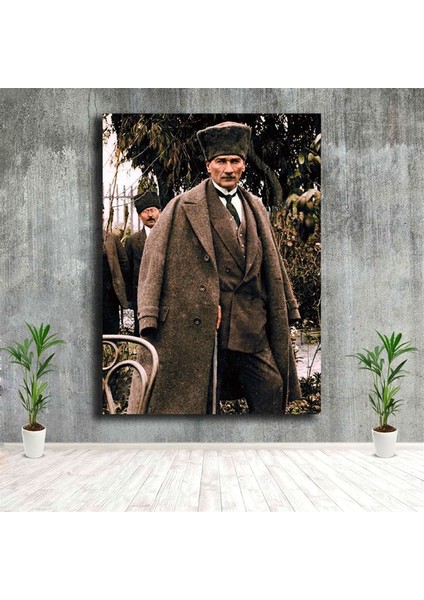 Kalpaklı ve Montlu M. K. Atatürk Tablosu