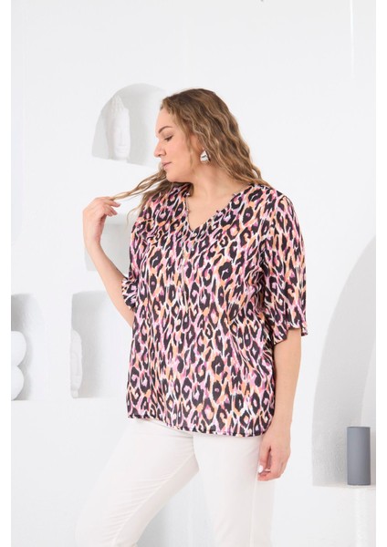 Kolye Detaylı Büyük Beden Leopar Bluz modelleri