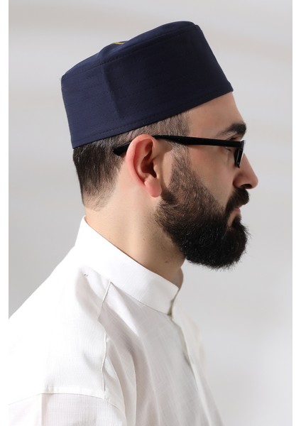 Lacivert Kapitone Elif Vav Nakışlı Kalıp Namaz Takkesi