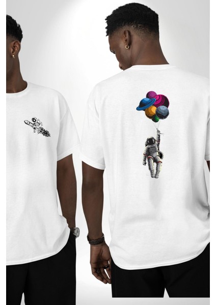 Gezegenler Balon Astronot Yükselişi Beyaz Oversize Kadın Erkek Ön ve Sırt Baskılı T-Shirt