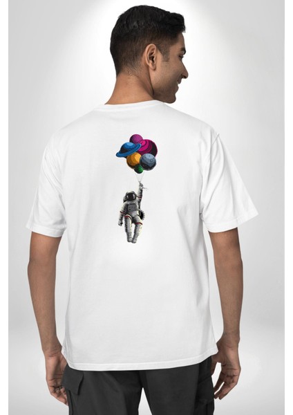 Gezegenler Balon Astronot Yükselişi Beyaz Oversize Kadın Erkek Ön ve Sırt Baskılı T-Shirt fiyatları