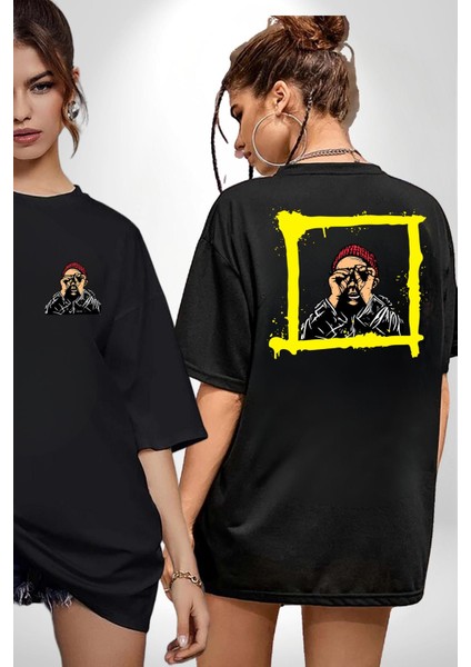 Fantastik Sanatsal Yeni Nesil Kırmızı Bere El Ile Dürbün Siyah Oversize Kadın Erkek Ön ve Sırt Baskılı T-Shirt