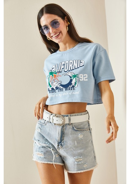 Bebe Mavisi Baskılı Bisiklet Yaka Crop T-Shirt 5YXK1-48565-55 modelleri