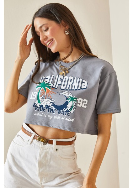 Füme Baskılı Bisiklet Yaka Crop T-Shirt 5YXK1-48565-33