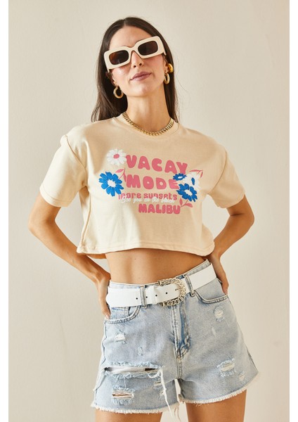 Bej Baskılı Bisiklet Yaka Crop T-Shirt 5YXK1-48564-25 fiyatları