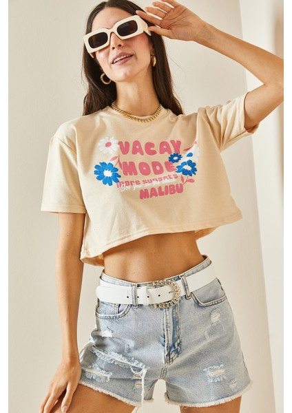Bej Baskılı Bisiklet Yaka Crop T-Shirt 5YXK1-48564-25 indirimleri