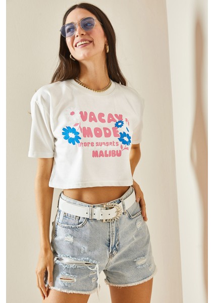 Beyaz Baskılı Bisiklet Yaka Crop T-Shirt 5YXK1-48564-01 fiyatları
