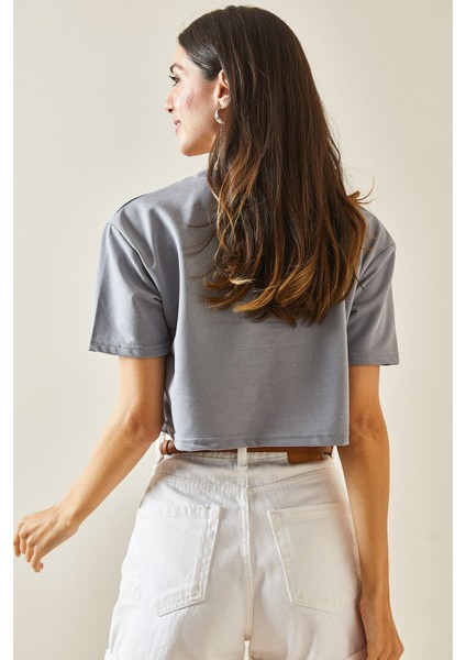 Füme Baskılı Bisiklet Yaka Crop T-Shirt 5YXK1-48564-33 indirimleri