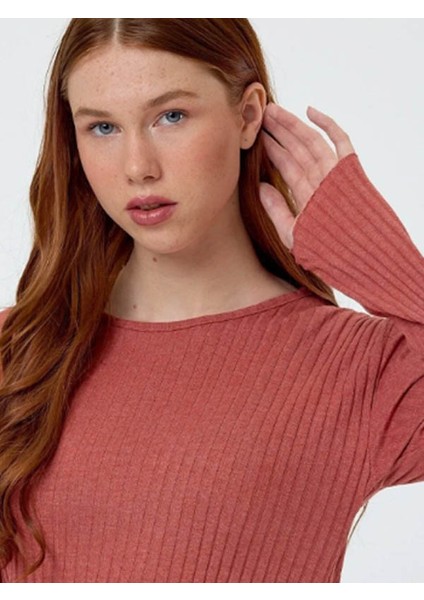 Mevsimlik Uzun Kollu Likralı Kadın Pijama Takımı 2026 fiyatları