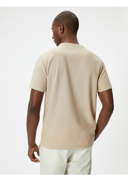 Bisiklet Yaka Tişört Kısa Kollu Dokulu