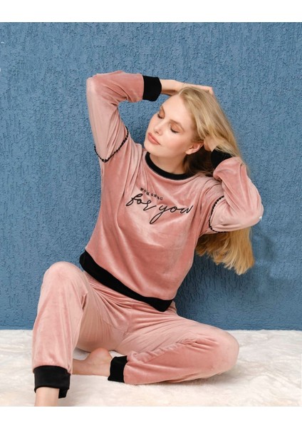 Fransız Kadife Kadın Pijama Takımı 1584-1 modelleri
