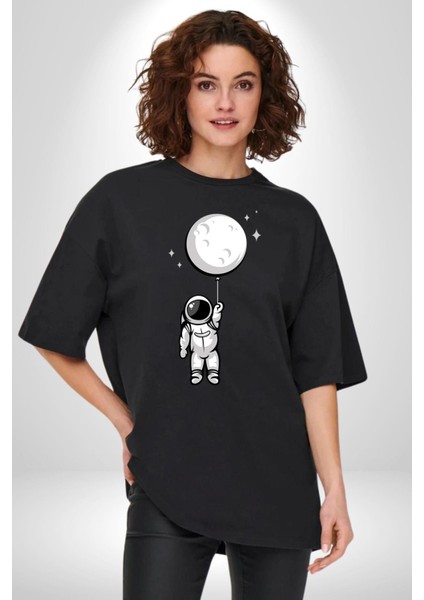 Astronot Ay Balon Pamuklu Bisiklet Yaka Kadın Erkek Oversize Boyfriend Dijital Baskılı Siyah T-Shirt fiyatları