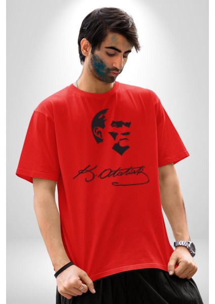 Kemal Atatürk Imza ve Silüet Pamuklu Bisiklet Yaka Kadın Erkek Oversize Boyfriend Dijital Baskılı Kırmızı T-Shirt