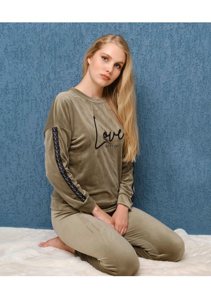 Fransız Kadifesi Kadın Pijama Takımı 1595-1