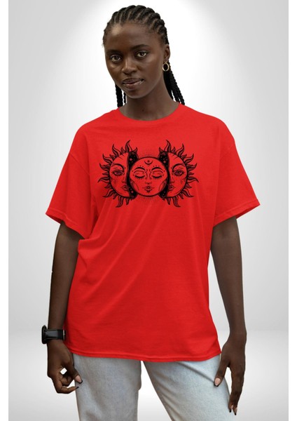 Ay ve Güneş Retro Pamuklu Bisiklet Yaka Kadın Erkek Oversize Boyfriend Dijital Baskılı Kırmızı T-Shirt