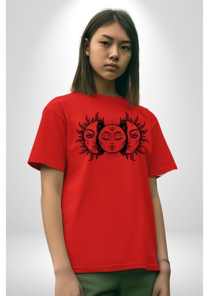 Ay ve Güneş Retro Pamuklu Bisiklet Yaka Kadın Erkek Oversize Boyfriend Dijital Baskılı Kırmızı T-Shirt fırsatları