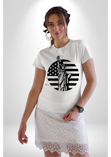 Özgürlük Anıtı ve Amerikan Bayrağı Silüeti Kadın Erkek Unisex Beyaz Organik Baskılı T-Shirt Penye Yüksek Kalite