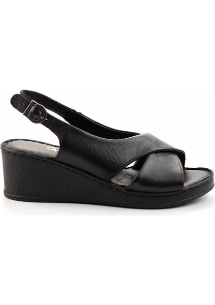 Kadın Dolgu Topuklu Ayakkabı Siyah Hakiki Deri ile Rahat Kullanım Sunar fiyatları