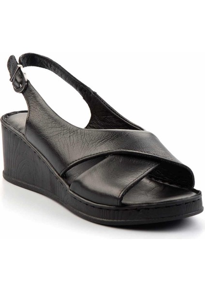 Kadın Dolgu Topuklu Ayakkabı Siyah Hakiki Deri ile Rahat Kullanım Sunar modelleri