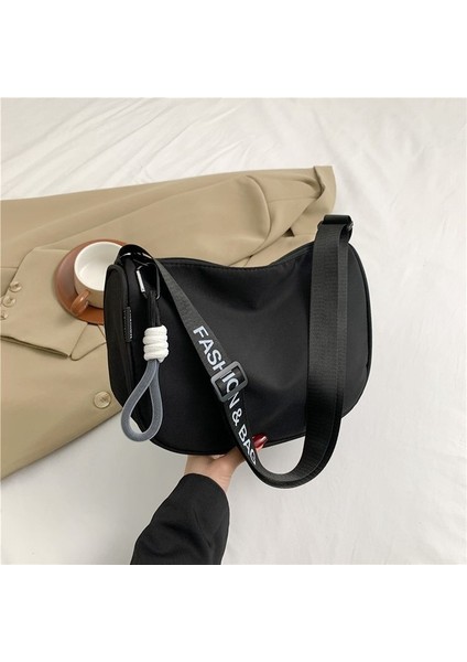 Moda Omuz Geniş Naylon Çanta Kadın Yeni Basit Crossbody Çanta Omuz Yastık Çantası (Yurt Dışından)
