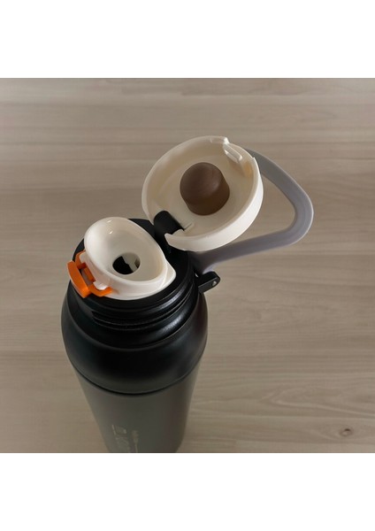 Yüksek Yalıtımlı Paslanmaz Çelik Bardaklı Siyah Sıcak/soğuk 700 ml Termos