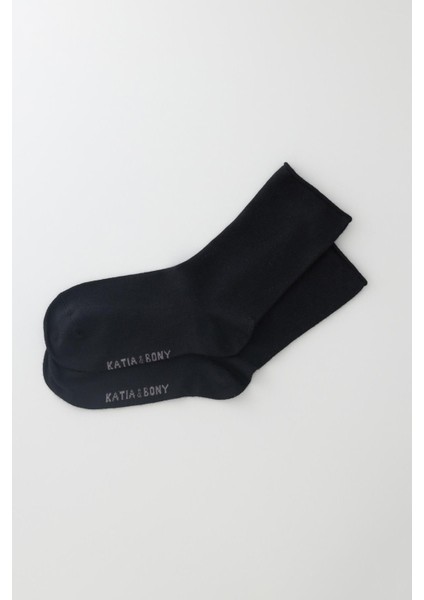 Kadın Siyah Renkli Lastiksiz Modal Kumaş İnce Soket Çorap