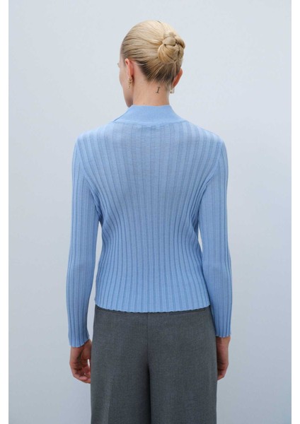 Açık Mavi Yarım Boğazlı Kadın Kazak fiyatları