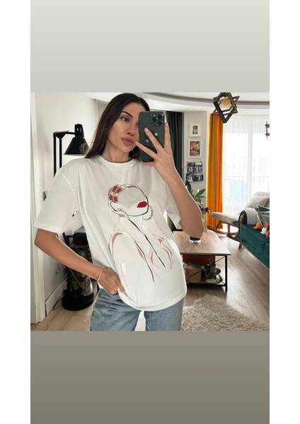 Ben Özgürüm 0 Yaka Kız Taş Baskı Oversize Kadın T-Shirt