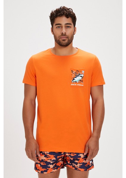 Francis Turuncu Baskılı Erkek Tişört fırsatları