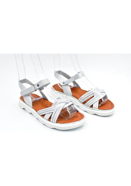 (World Kids) Hakiki Deri Termo Kaymaz Taban Cırtlı Günlük Kızçocuk Sandalet Gri