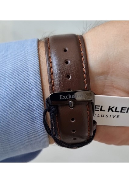 Exclusive Tüm Fonksiyonları Aktif, Takvimli, Kahverengi Deri Kayışlı Siyah Kasa Erkek Kol Saati