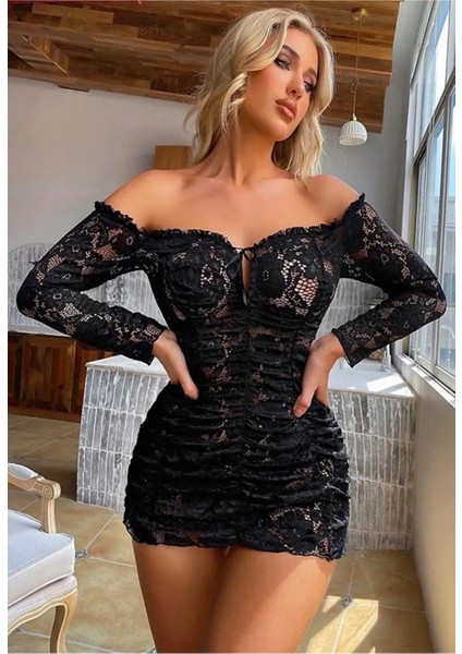 Büzgülü Bağlama Detaylı Vücuda Oturan Gösteren Dantel Mini Elbise Geniş Beden Aralığı