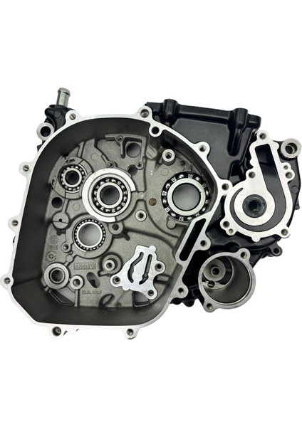 Bajaj Pulsar RS 200 Şanzıman Kutusu Sağ