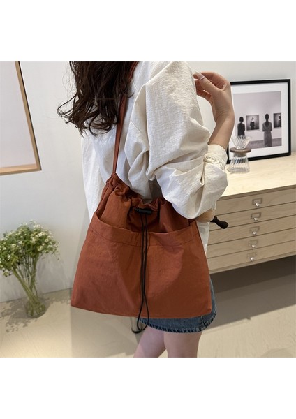 Rahat Büyük Kapasiteli Kadın 2024 Yeni Moda Yüksek Kaliteli Koltuk Altı Çantası Sınıfı Işe Gidiş-Geliş Omuz Askılı Çanta (Yurt Dışından)