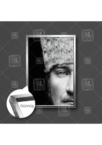 Mustafa Kemal Atatürk Yarım Portre Çerçeveli Dikey Kanvas Tablo