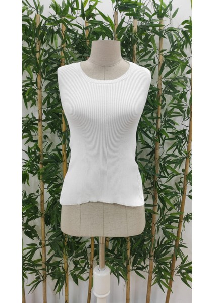 Kadın Kolsuz Sırt Çapraz Detay Triko Bluz fırsatları