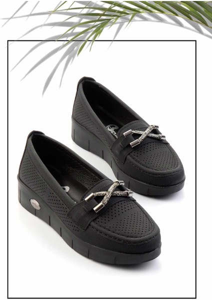 Siyah Kadın Loafer Ayakkabı K01621050409