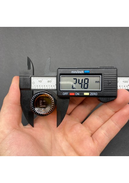 JUNİBELİW 8 Adet 10ML Gold Metal Kapak Amber Mini Cam Şişe Çok Amaçlı Plastik Kapaklı Shot Şişesi 8X10ML modelleri