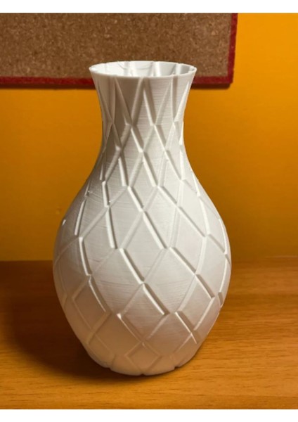 Elmas Tasarımlı Vazo ( 18 Cm )