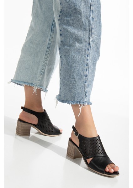 Kadın Deri Yazlık Lazer Kesim Topuklu Sandalet 2208 Yazlık Sıyah 36