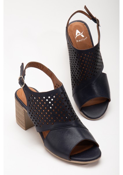 Kadın Deri Yazlık Lazer Kesim Topuklu Sandalet 2208 Yazlık Lacıvert 40 fiyatları