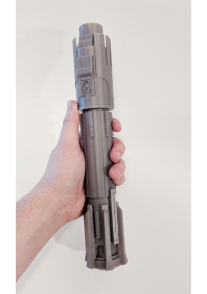 Ben Solo'nun Işın Kılıcı Kabzası (Standlı)