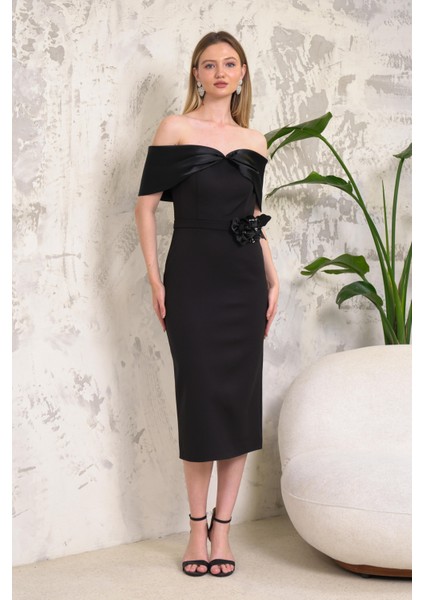 Straplez Önü Çiçek Aksesuarlı Midi Boy Siyah Abiye fiyatları