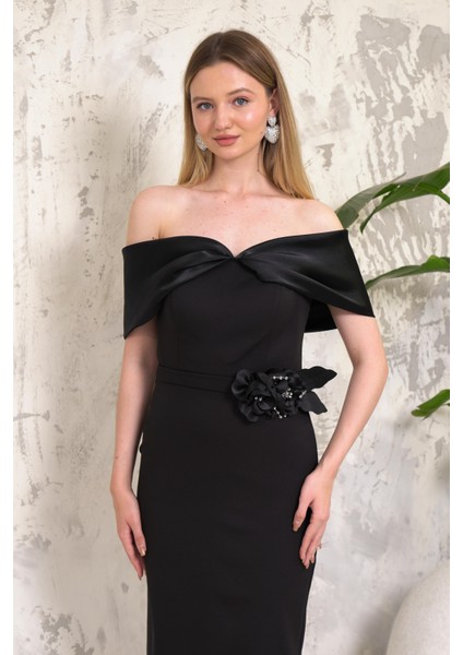 Straplez Önü Çiçek Aksesuarlı Midi Boy Siyah Abiye indirimleri