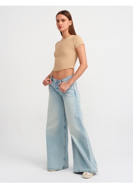 30938 Düğme Detaylı Crop Top-Bej fırsatları