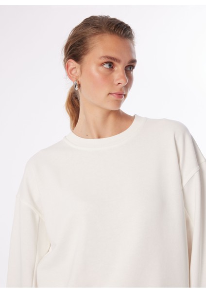 Bisiklet Yaka Bej Kadın Sweatshırt DT10746 indirimleri